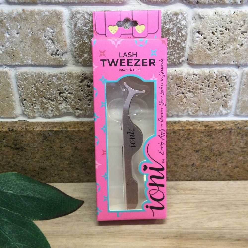 3/$20 - New Ioni Lash Tweezer
